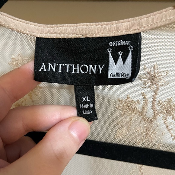 Antthony Tan Lace Cardigan crochet shrug - Picture 2 of 5